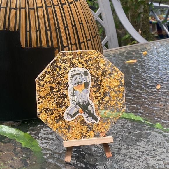 Star Wars Storm Trooper Pin Up Girl Cartoon Resin Display Art & Mini Easel - Picture 12 of 15